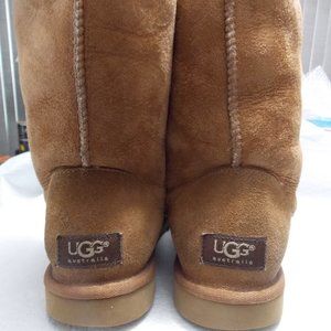 UGG Boots Womens SZ 8